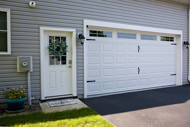 24/7 Emergency Garage Door Panel Replacement experts in Waimea, HI